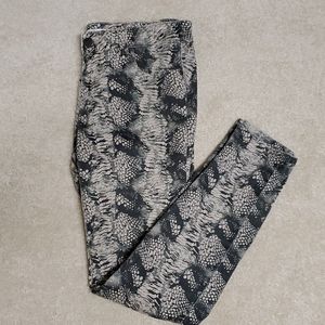 CAbi Diamondback skinny jean